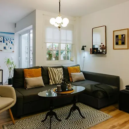 Апартаменты Refurbished 10' From The Centre