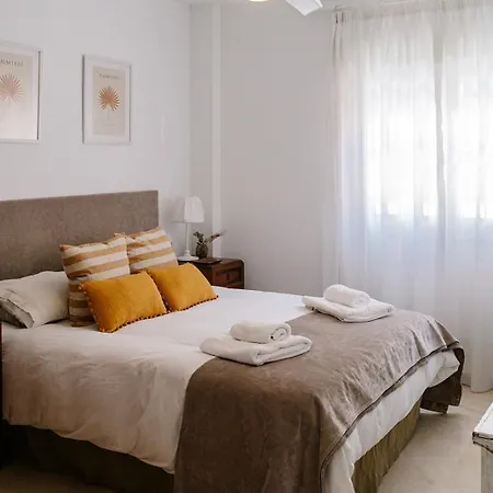 Апартаменты Refurbished 10' From The Centre *